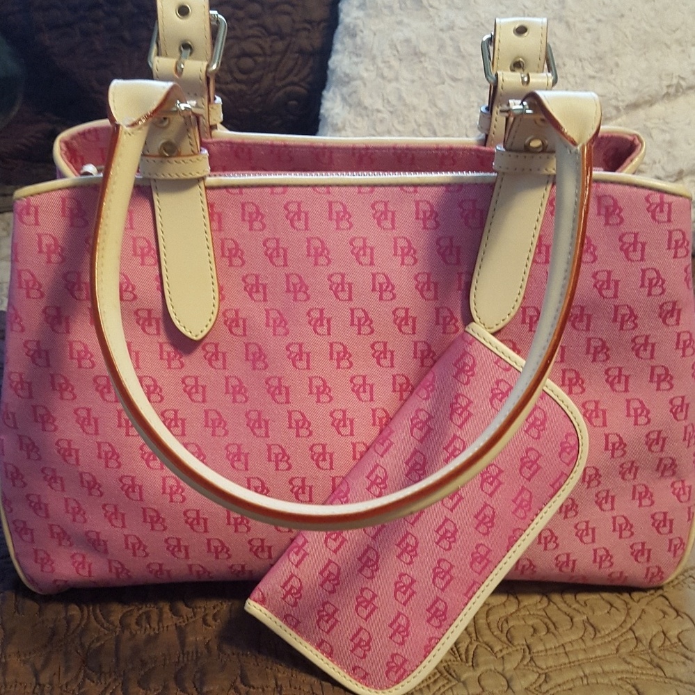 Dooney and Bourke Signature Pink Handbag